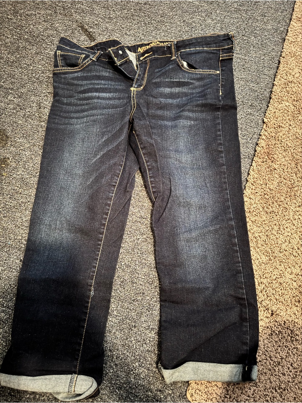 Arizona Jean Company Dark Wash Capri Jeans